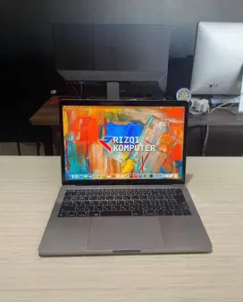 MacBook Pro I7 2017Intel Core i7 Ram 16GB SSD 512GB