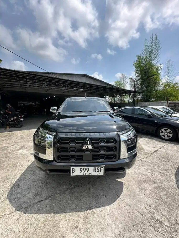TRITON NEW ULTIMED 4X4 2025 MATIC Km 3  Ribu Unit Kayak Baru