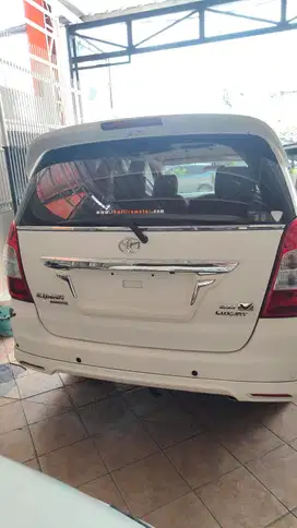 Toyota Kijang Innova 2012 Bensin