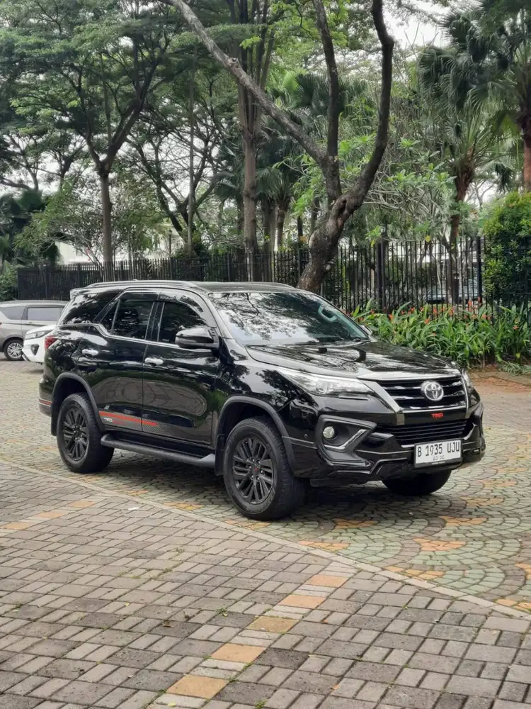 Toyota Fortuner VRZ TRD Kick Sensor AT 2020