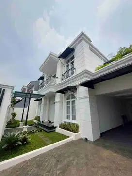 DISEWAKAN/DIJUAL RUMAH BARU RENOVASI TOTAL KOMPLEK GUDANG PELURU TEBET JAKSEL.