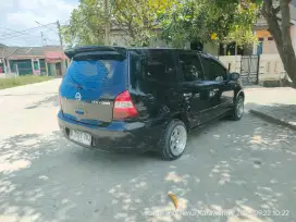 Nissan grand Livina XV metik 2011 istimewa