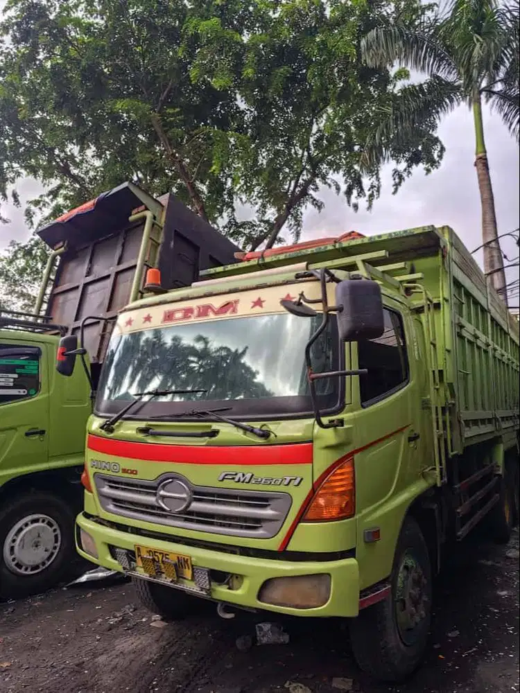Dijual Truk Hino Tronton FM260JD (6x4) – Tahun 2007