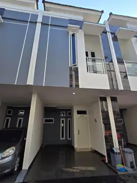 Disewakan Rumah Baru Cluster Pisangan Baru Matraman Jaktim