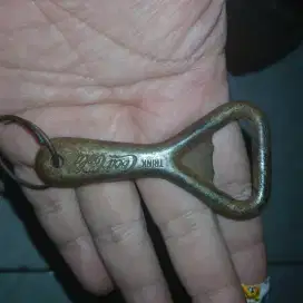 Pembuka tutup botol antik