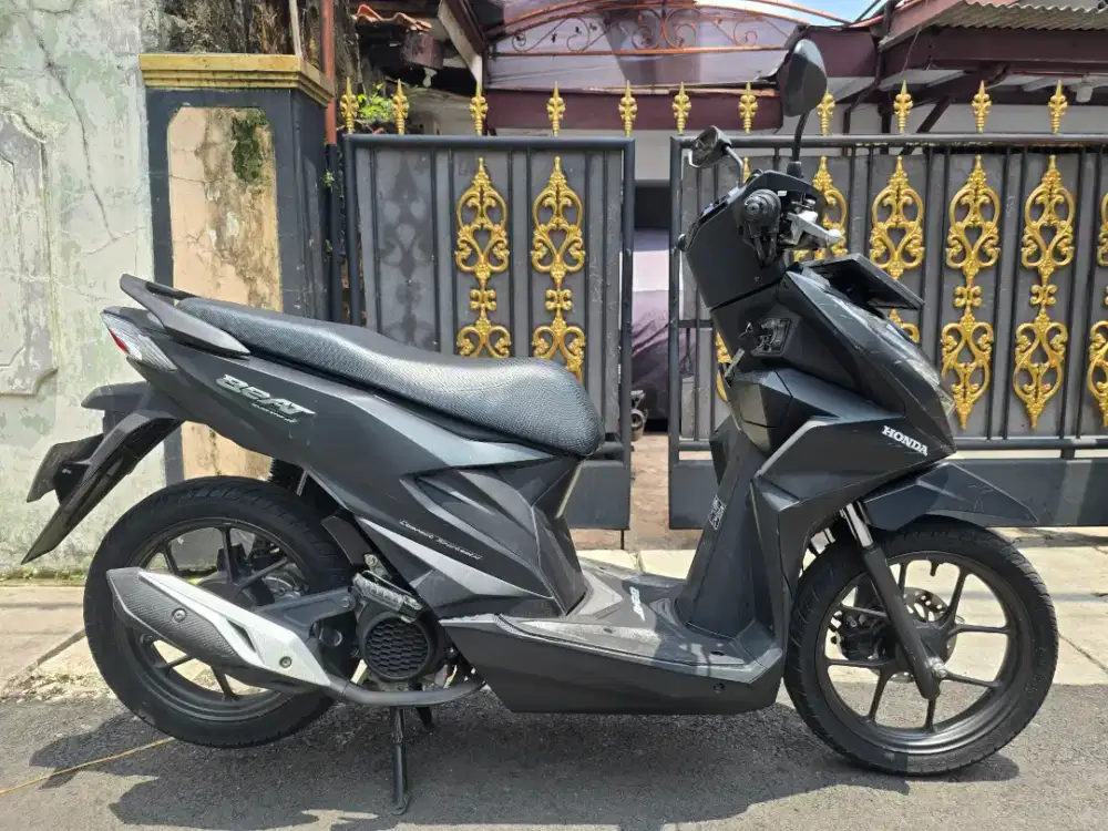 Honda beat deluxe 2022 pajak panjang low Kilometer