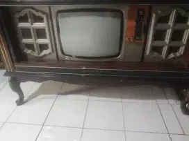 tv jhonson kayu