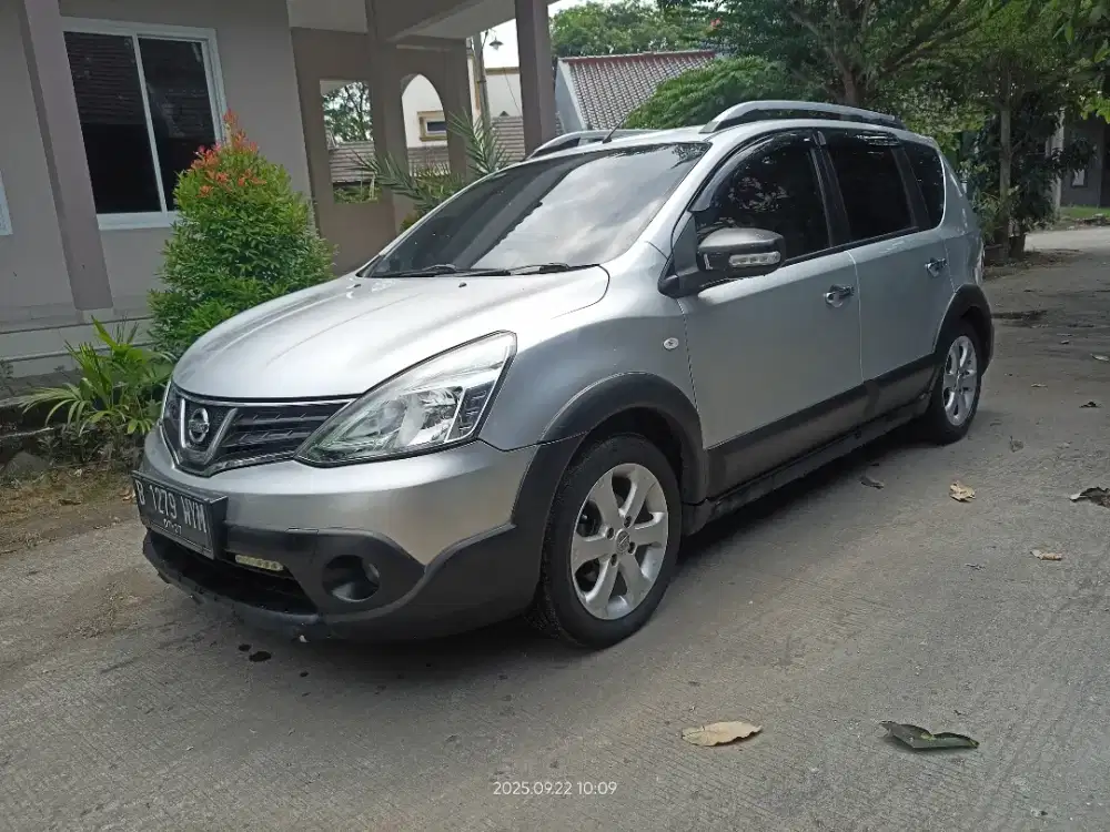 Nissan Livina X-Gear 2013 km low 83rb