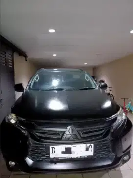 Pajero Sport Dakar 4x2 2009 A/T Diesel
Warna Hitam Elegan