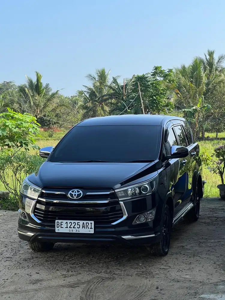 Innova Venturer Diesel Matic 2019
