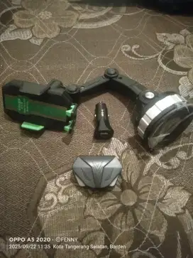 Holder mobil,speaker bluetooth TWS X15,charger mobil