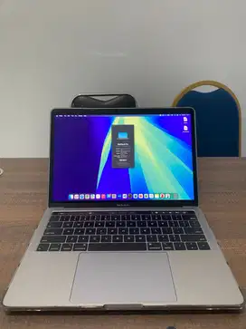 MacBook Pro 2020 Core i5 8/128 ex iBox (Fullset Ori Mulus)