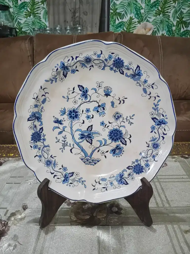 Piring keramik hias sangostone