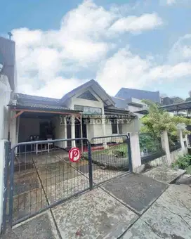 Dijual Cepat Rumah Pinggi Jln Cocok Utk Usaha/Kost2an dll di Griya Loka BSD