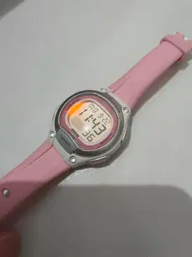 Casio LW-203 baby pink