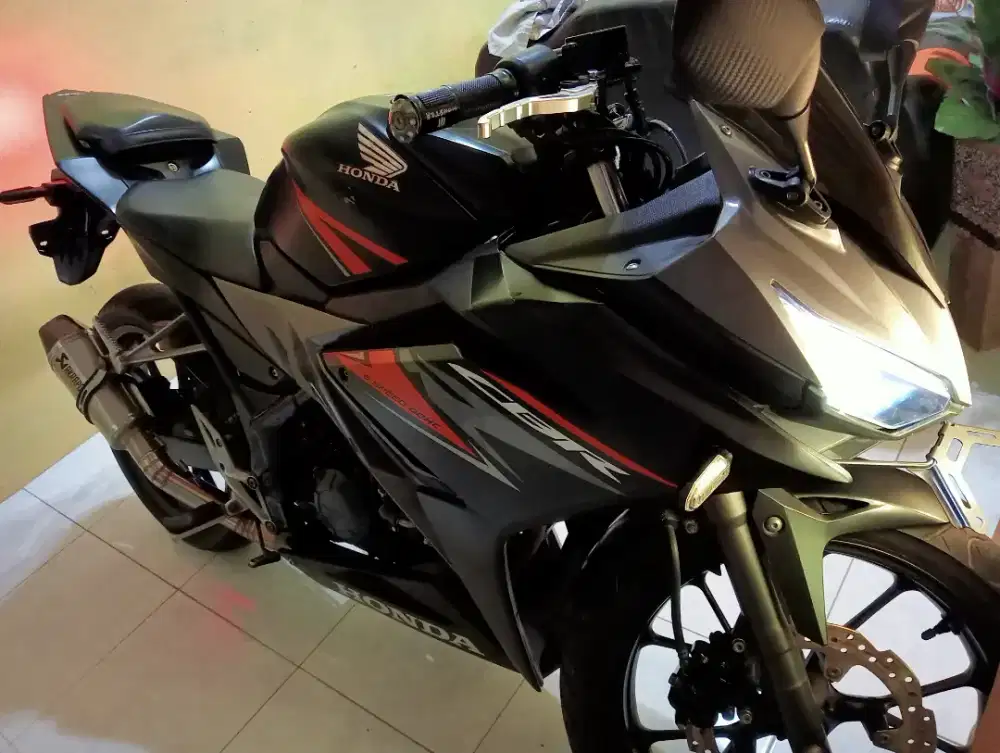 Honda CBR 150R 2019