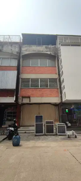 Disewakan Ruko 4lt di daerah komersil Glodok Plaza