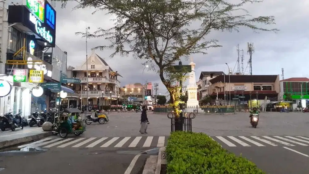 Ruko usaha pinggir jalan raya depan tugu jogja ekslusif premium