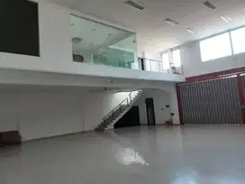 DIJUAL BANGUNAN  2 LANTAI COCOK UNTUK USAHA DI RAYA KEMBAR PUCANG ANOM