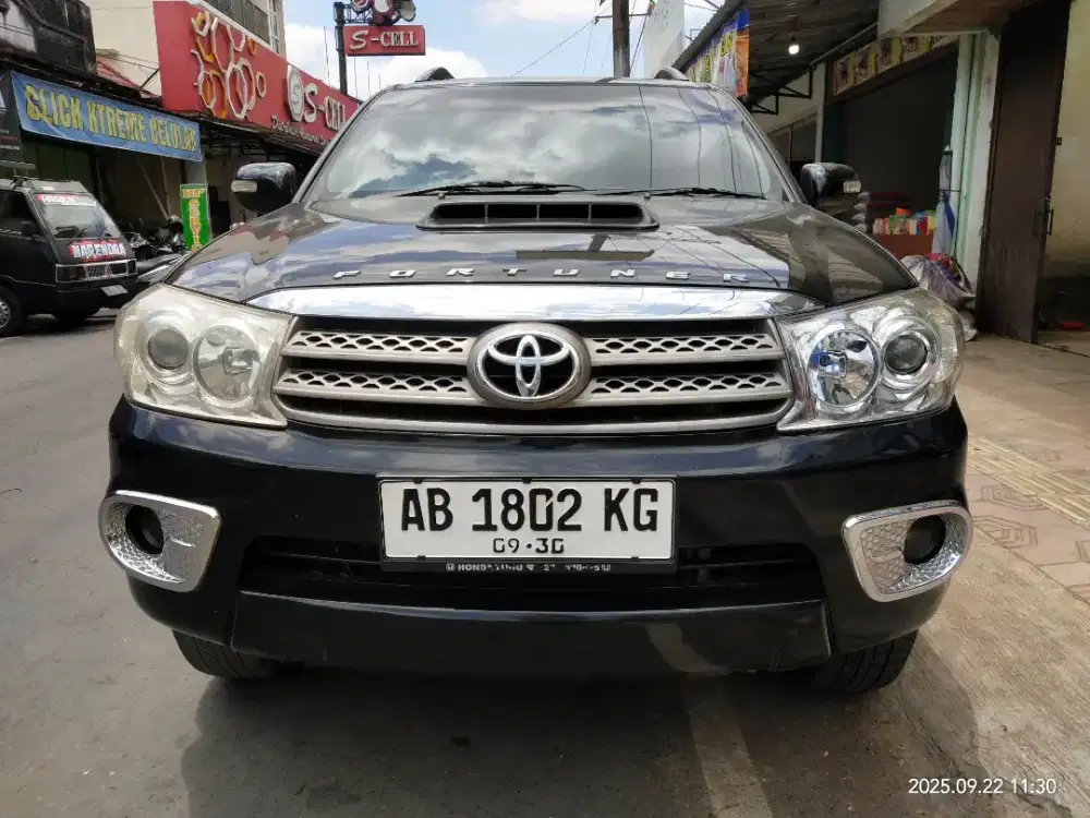 Fortuner G 2.5 m/t diesel turbo 2010