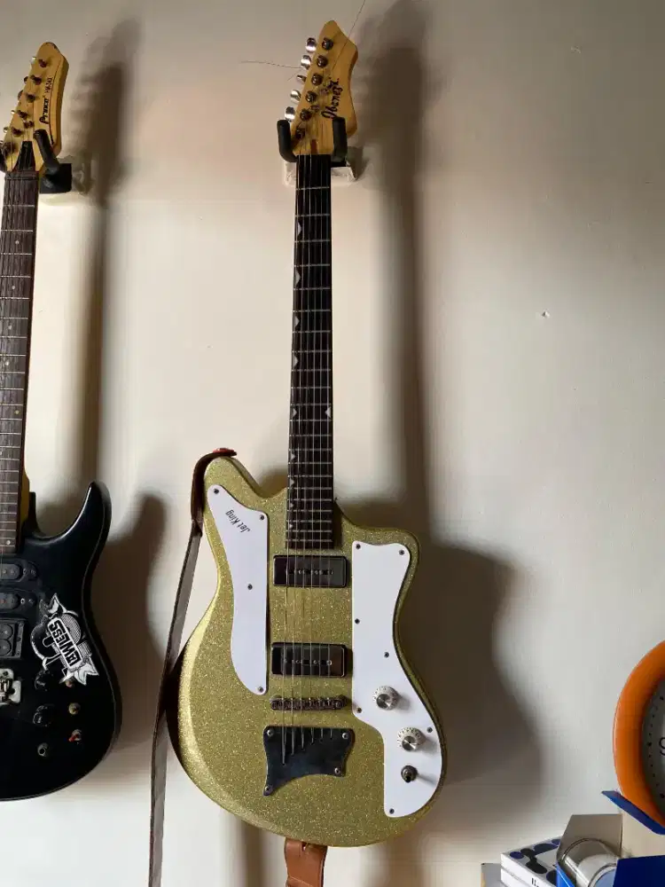 Gitar Ibanez Jet King (bukan Fender)