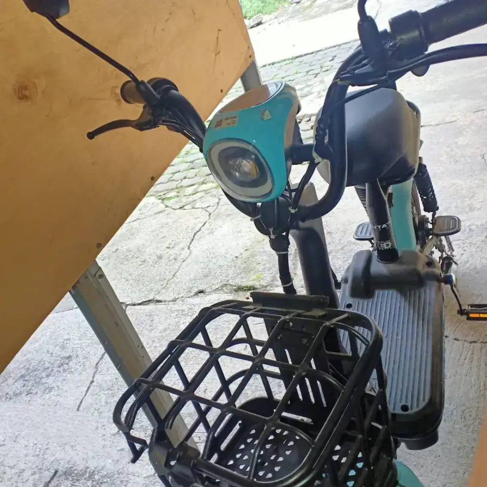 Sepeda listrik KUTA RIDES EV02