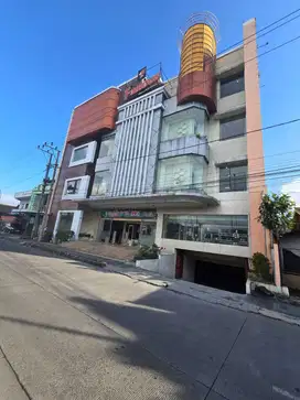 Gedung atau Ruang Usaha di Jalan Raya Palur Mojolaban Solo