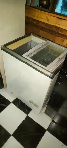 Dijual kulkas dan freezer