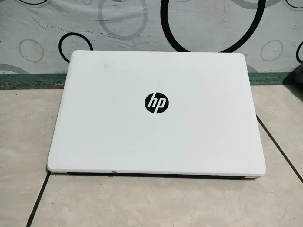 Di jual Laptop HP14 -bs610TU mulus siap pake