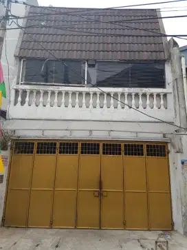 Rumah seberang ITC Roxy Mas