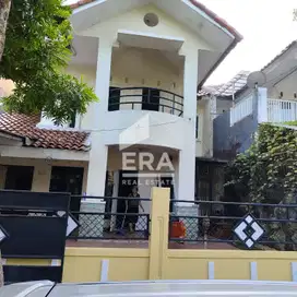 Dijual Cepat Rumah 2 Lantai di Resinda Karawang, SHM