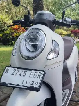 Honda Scoopy Prestige Smartkeyless 2024 Putih N Malang Odo 7rb Good
