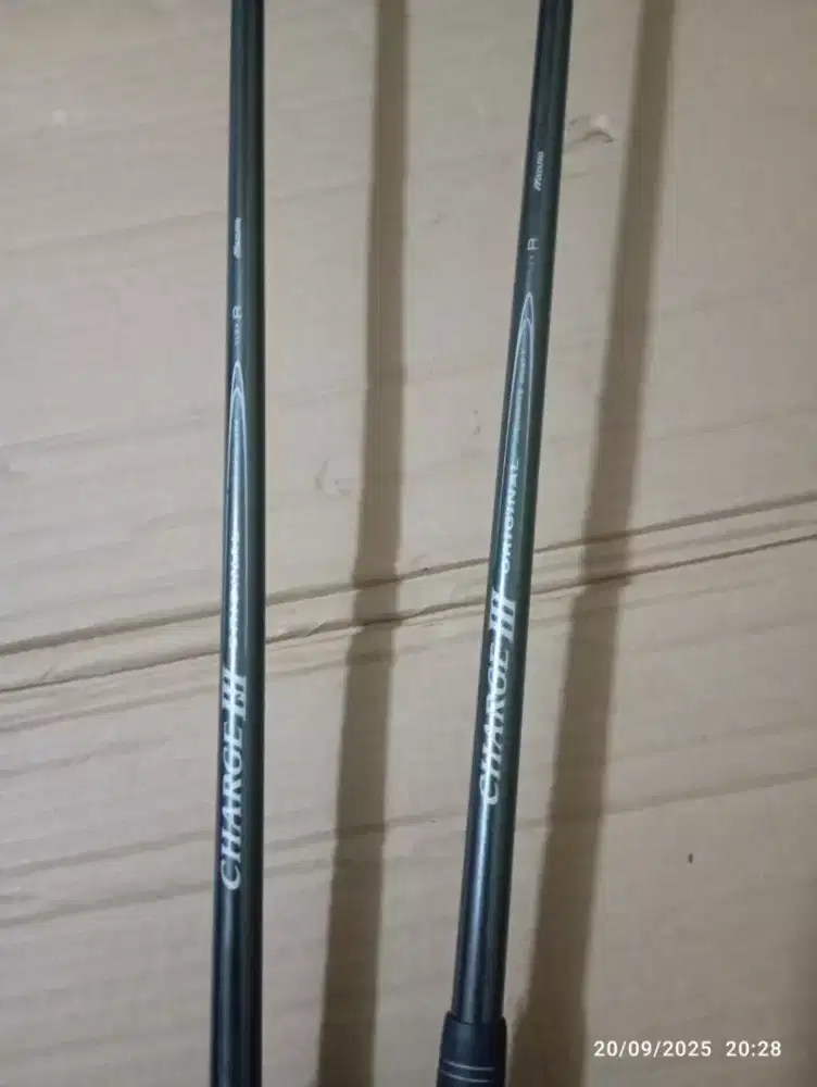 Shaft golf ada kondisi mulus