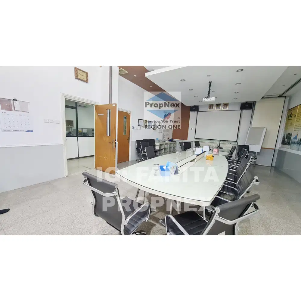 Jarang ada gudang di pusat kota Jakarta Utara Dijual gedung kantor