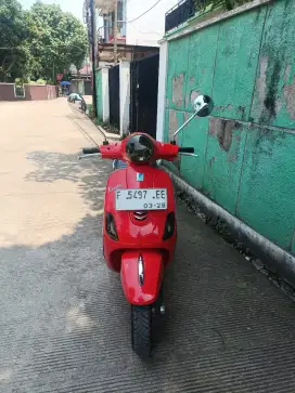 (dijual) Vespa LX 125cc 2018 Surat Lengkap
