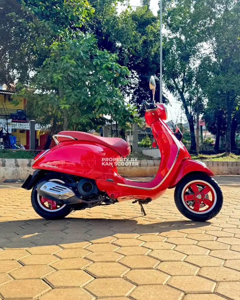 VESPA PRIMAVERA 150 3V 2015 BERGARANSI