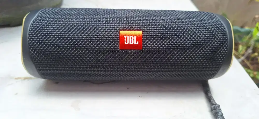 Di jual speaker JBL bloetooth Flip 5