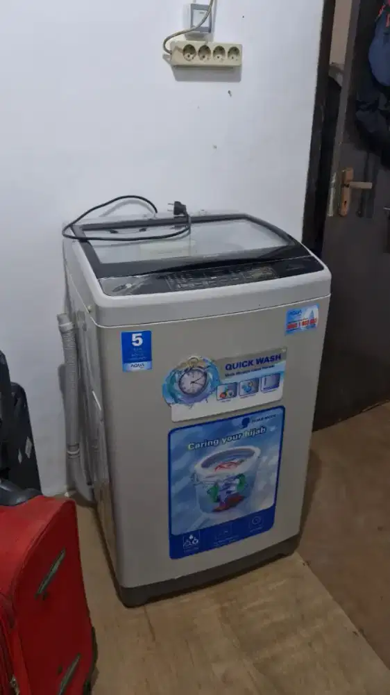 Mesin cuci Aqua seri AQW-98DD