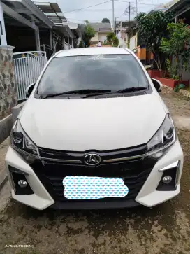 Kursus mengemudi dan rental mobil