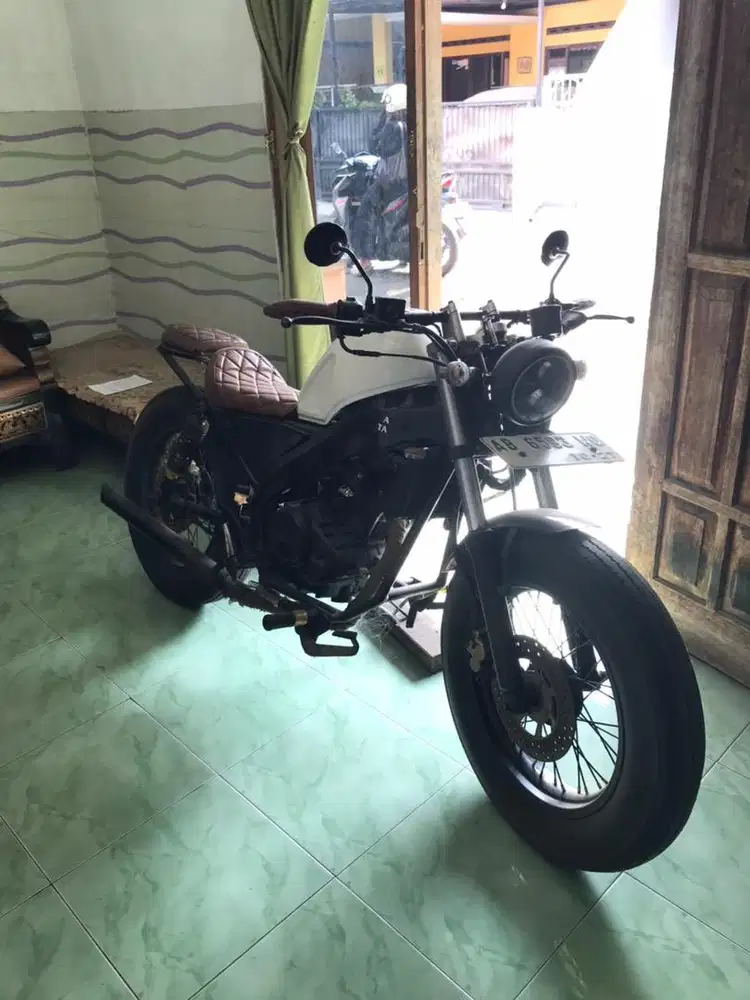 Motor custom Basic vixion 2012