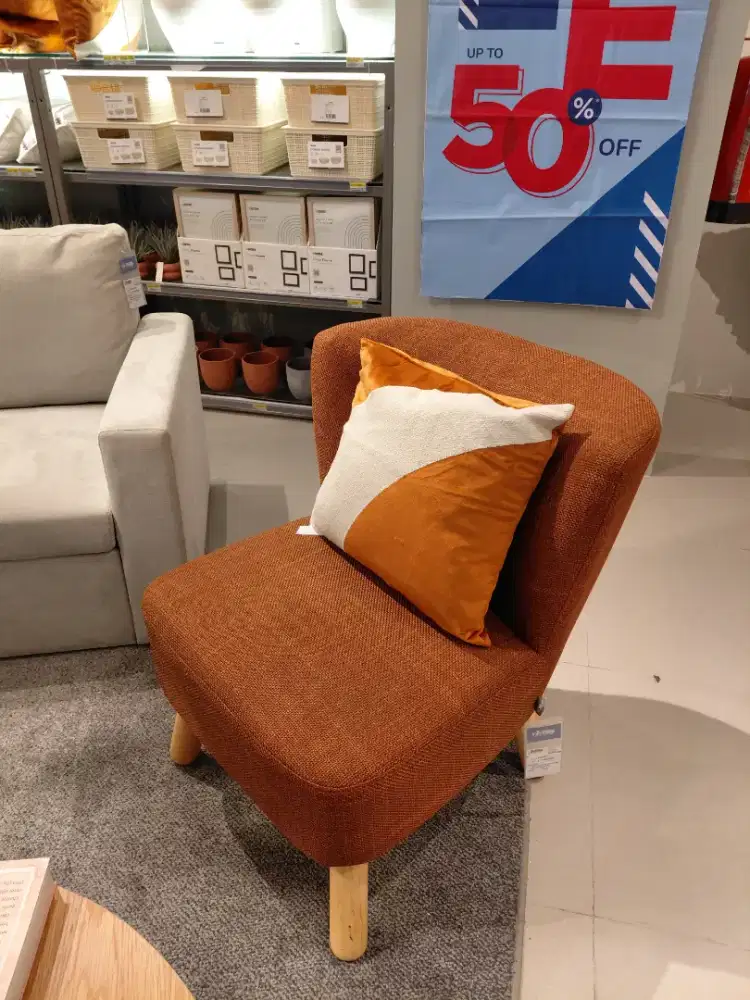 LARK LOUNGE CHAIR BASEL TERRACOTTA