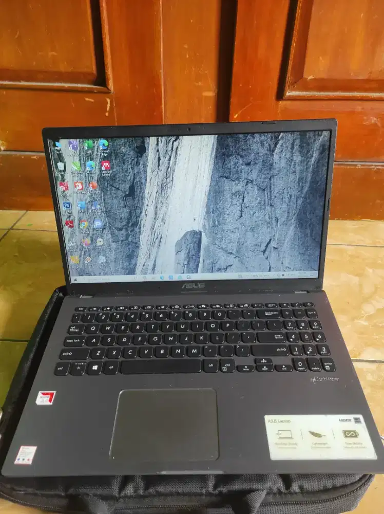 Laptop Asus M509b