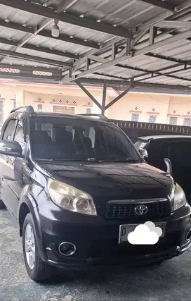 Toyota Rush 1.5 S MT 2012 – Hitam Metalik