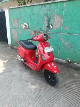 (dijual) Vespa LX 125cc 2018 IGet Muluss