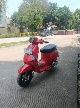 (dijual) Vespa LX 125cc 2018 IGet Muluss