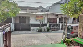 Rumah Gandeng 2 Unit Lokasi Terbaik di Perumnas 1