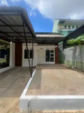Disewakan Rumah Perum Center Park Murah dan Lokasi Strategis