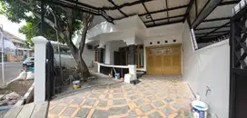 Disewakan rumah manyar jaya surabaya timur