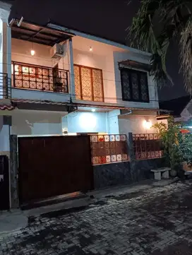 Rumah 2 lantai belakang Fave Hotel Manahan