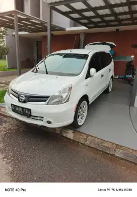 Nissan Livina 2011